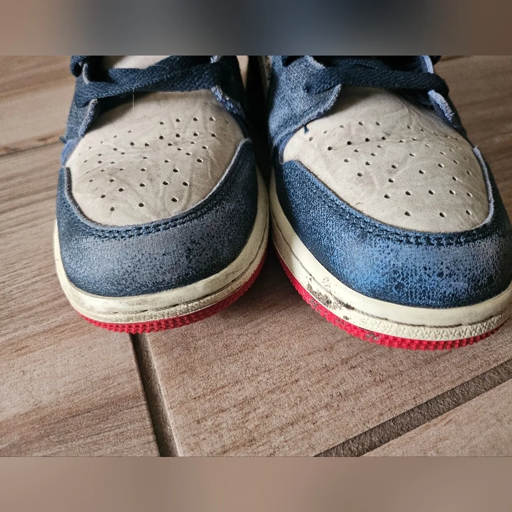 Jordan 1 Kids Mid SE Take Flight Gold Swoosh  Sneaker 4.5Y - Picture 8 of 15